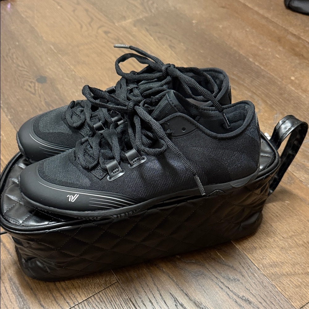 Varsity Black Phantom size 6.5 New